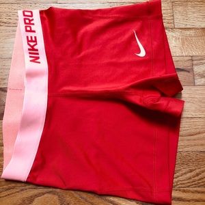 EUC Nike Pro Shorts (M)